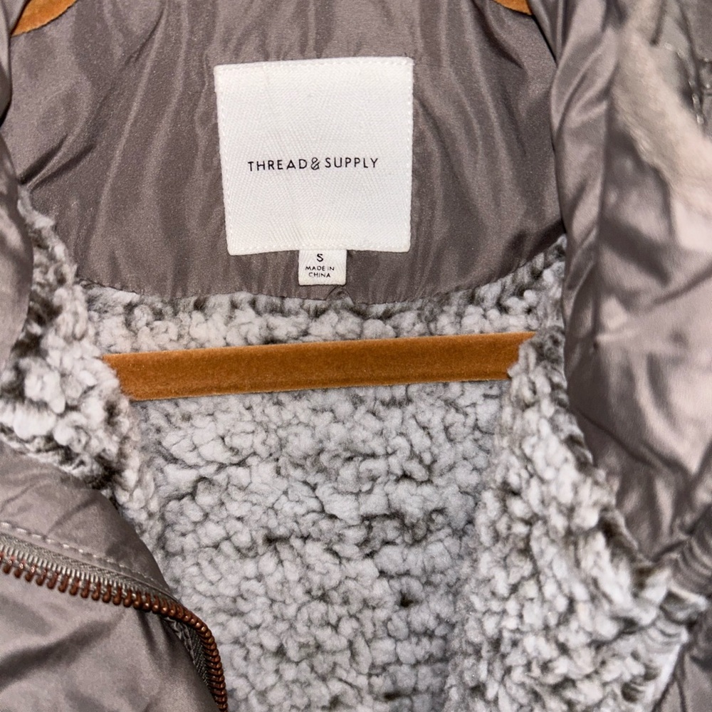 Women’s Thread & Supply Sherpa jacket. Size small. Olive/Army Green